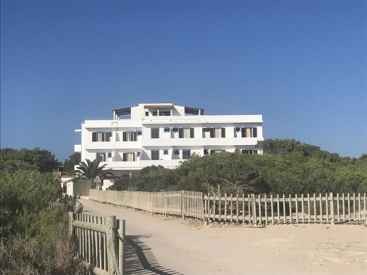 Hostal Santi Es Calo  Eksteriør billede