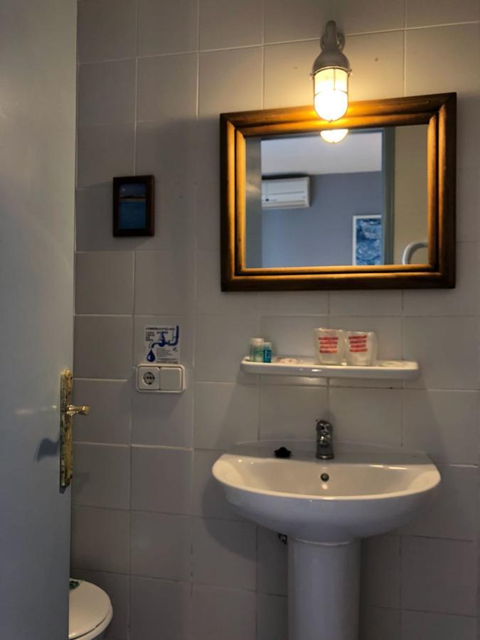 Hostal Santi Es Calo  Eksteriør billede