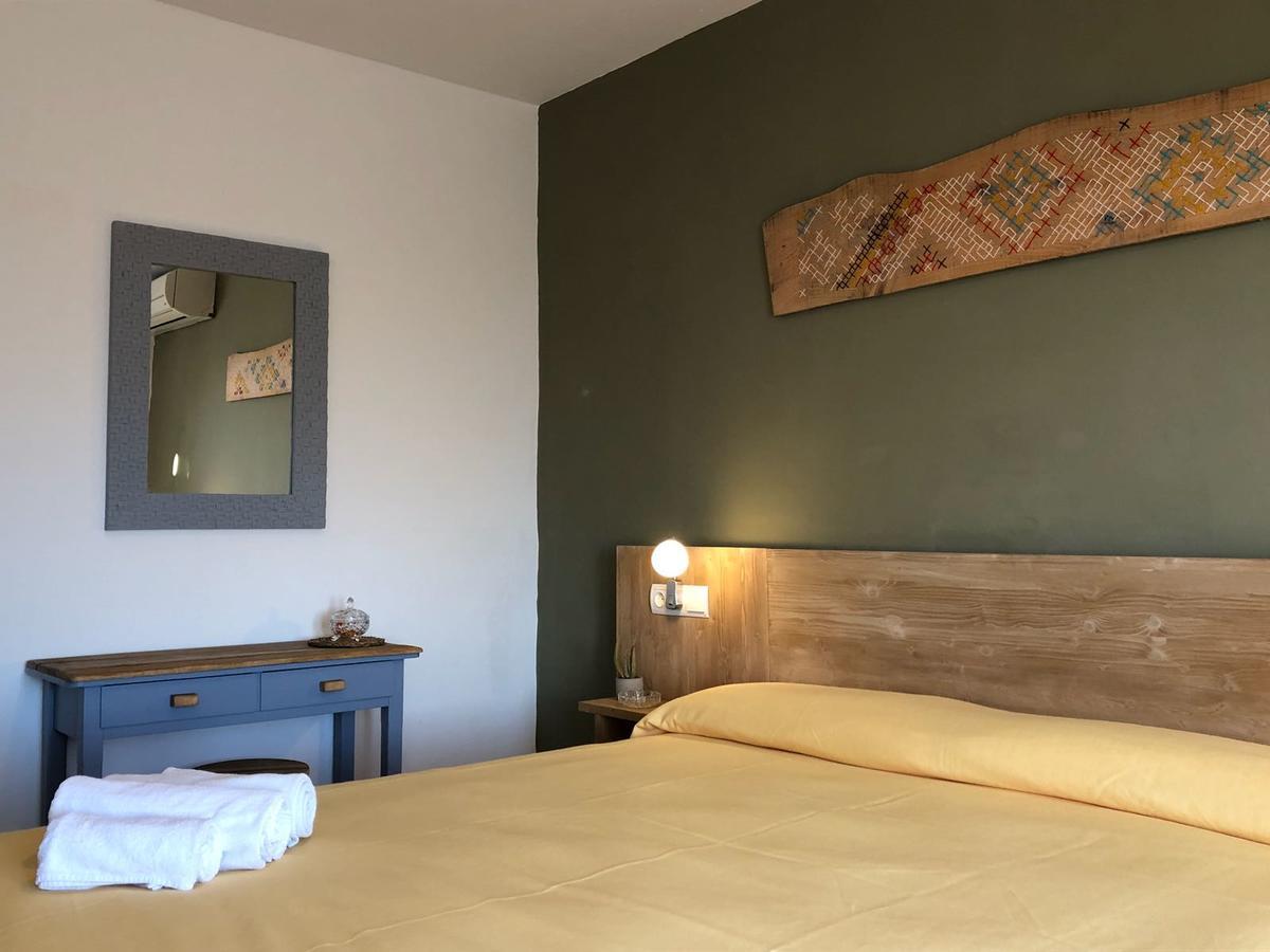 Hostal Santi Es Calo  Eksteriør billede